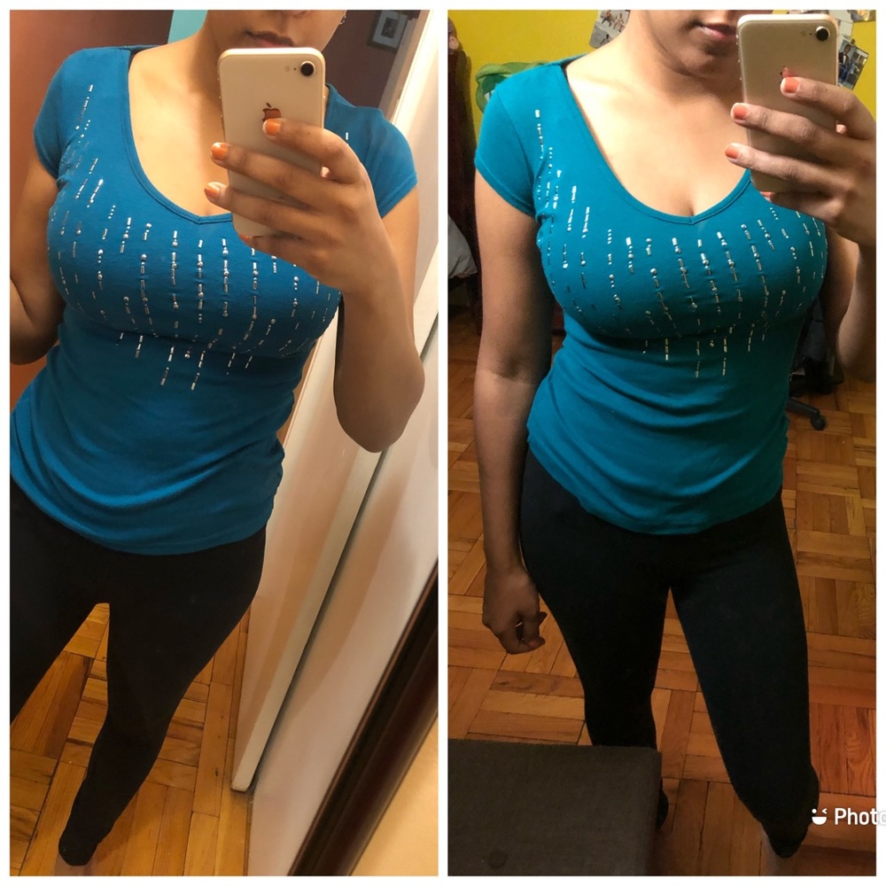 Vneck tshirt small